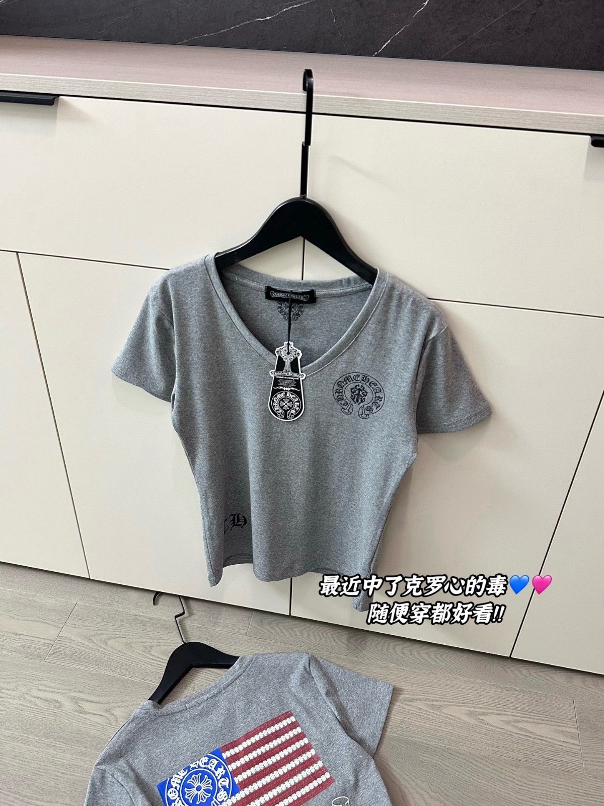 クロムハーツ Vネックスリム半袖Tシャツ レディース オシャレ A30656