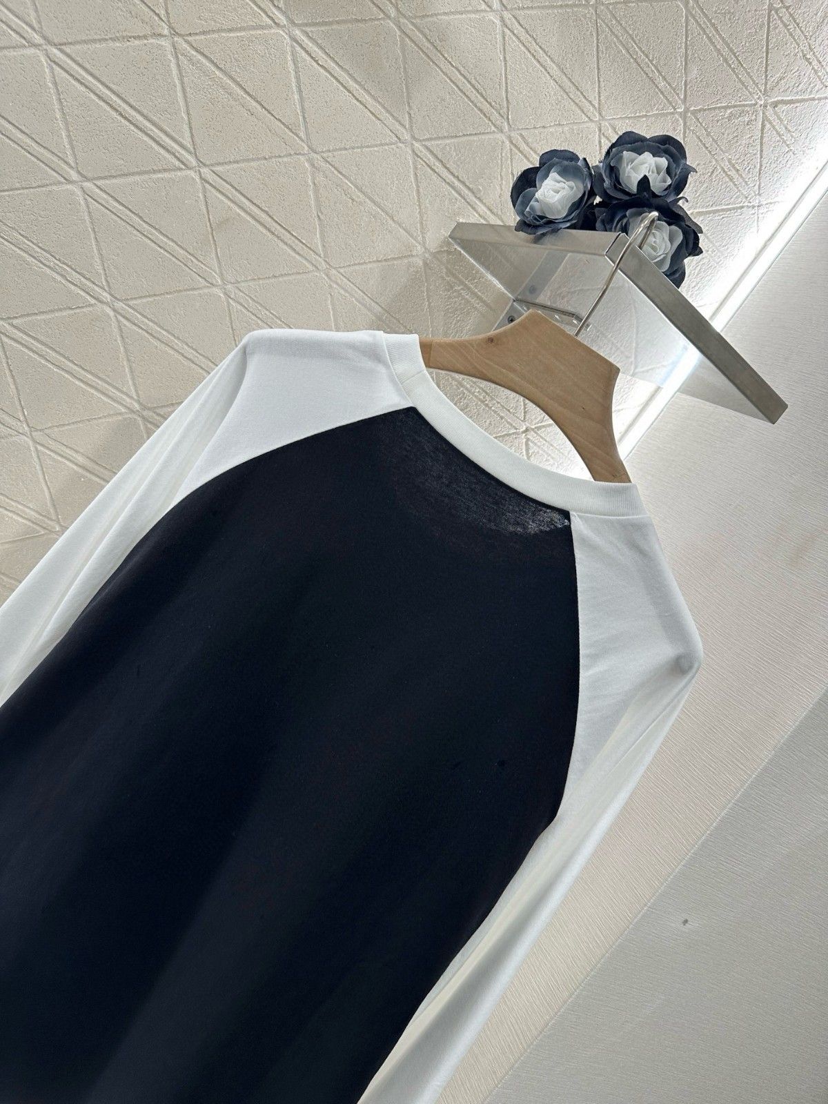 セリーヌ 長袖Tシャツ プリント レディース オシャレ A30683