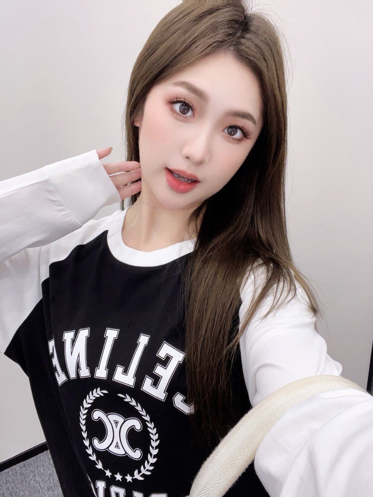 セリーヌ 長袖Tシャツ プリント レディース オシャレ A30683