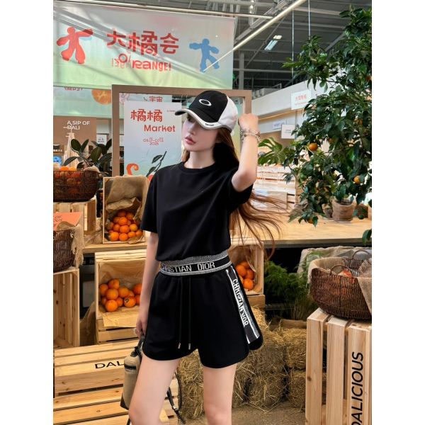 ディオール 上下セット 半袖Tシャツ ショットパンツ カジュアル A30698