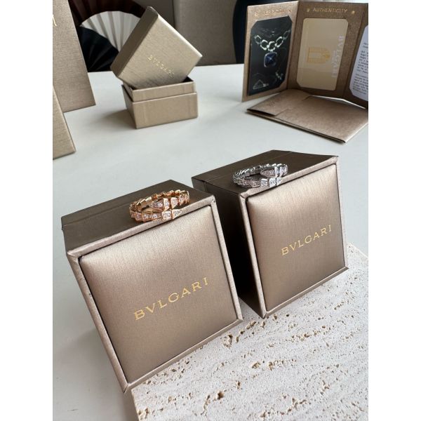 ブルガリ SERPENTI VIPER リング フルダイヤモンド スネーク A30689