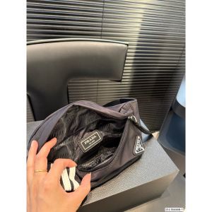 プラダ アディダス ウエストバッグ クロスボディバッグ A30709