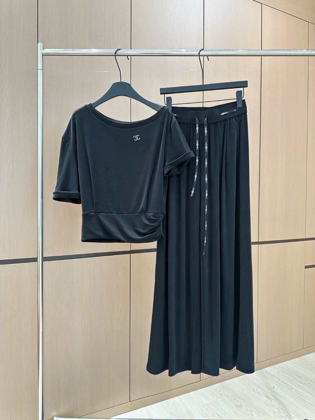 シャネル 上下セット 刺繍入り半袖トップスゴムウエストパンツ オシャレ A30712