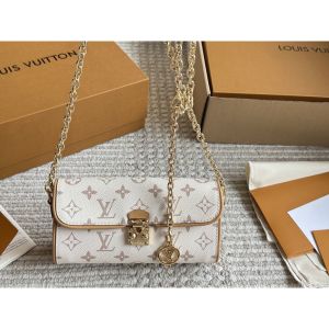 ルイヴィトン pochette camille ショルダーバッグ ミニバッグ 可愛い A30739