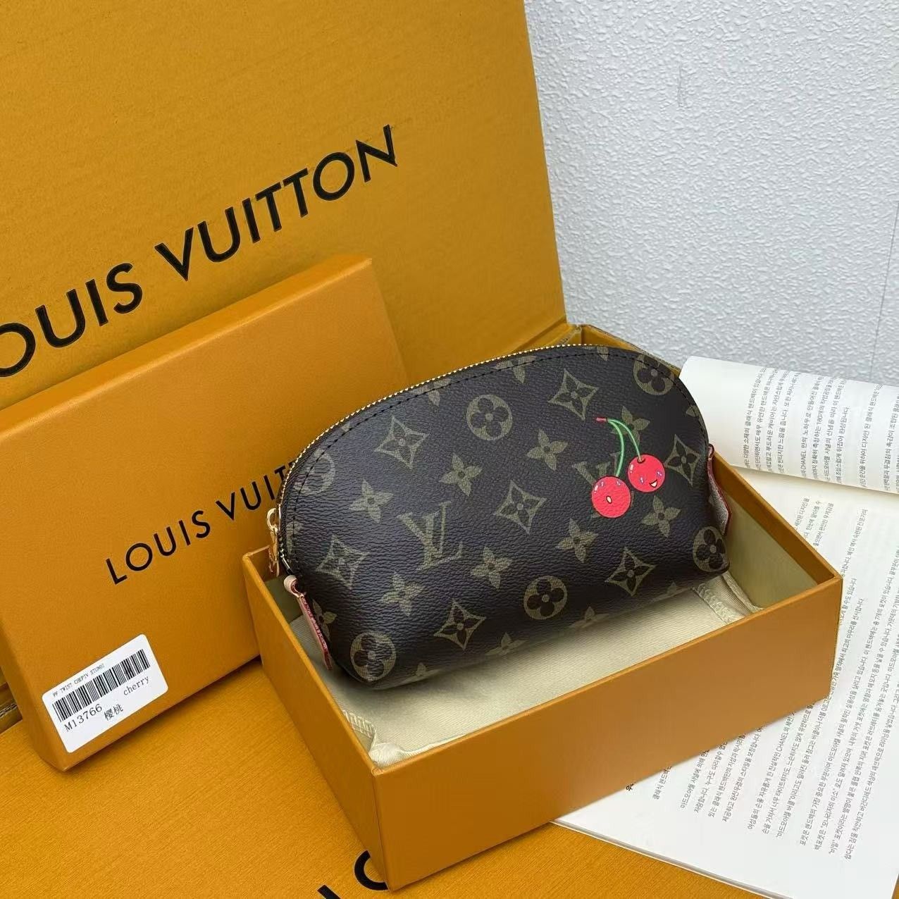 ルイヴィトン 化粧ポーチ チェリ POCHETTE COSMÉTIQUE LD 可愛い A30726