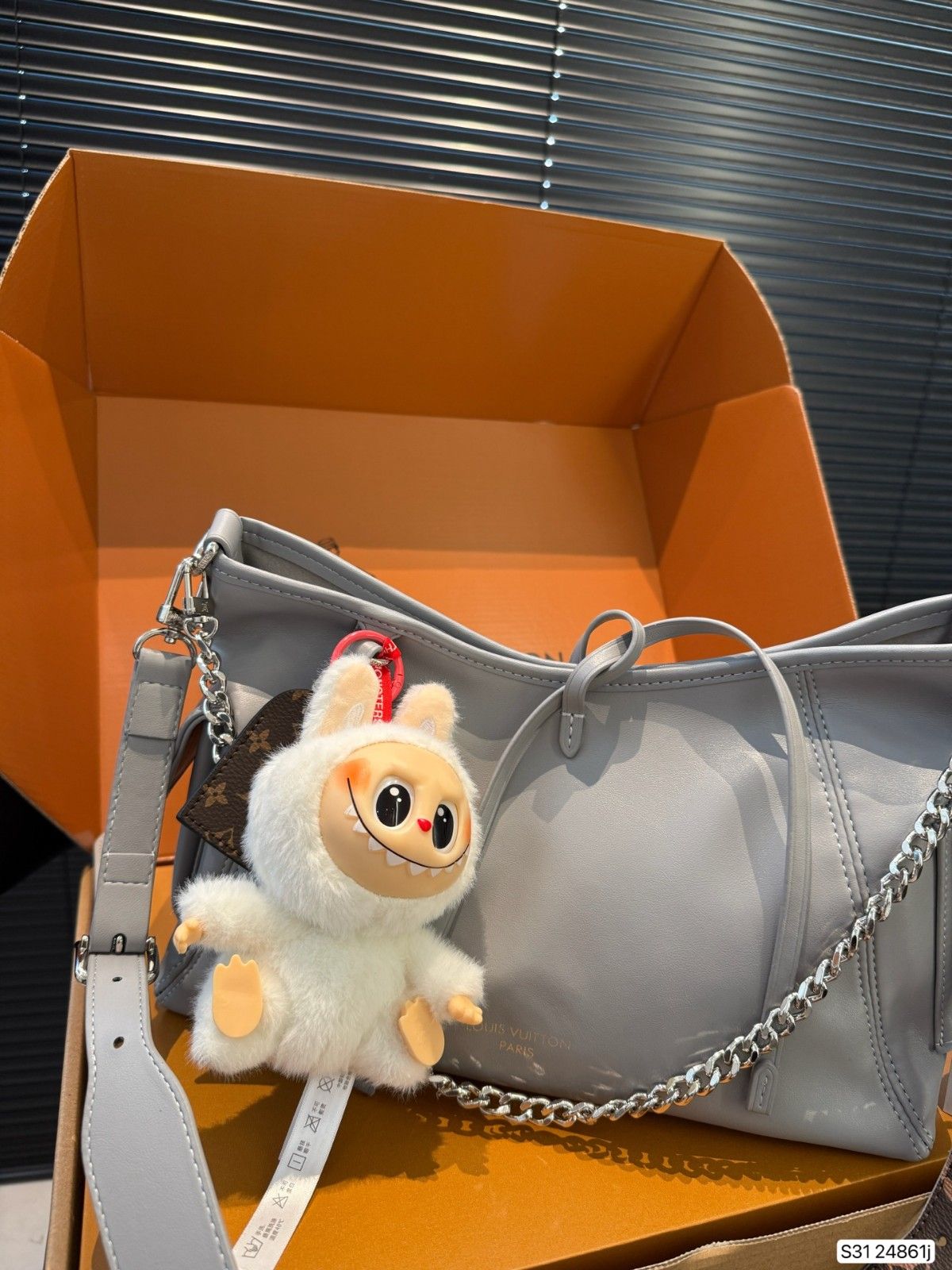 ルイヴィトン Carryall ショルダーバッグ レザー A30743