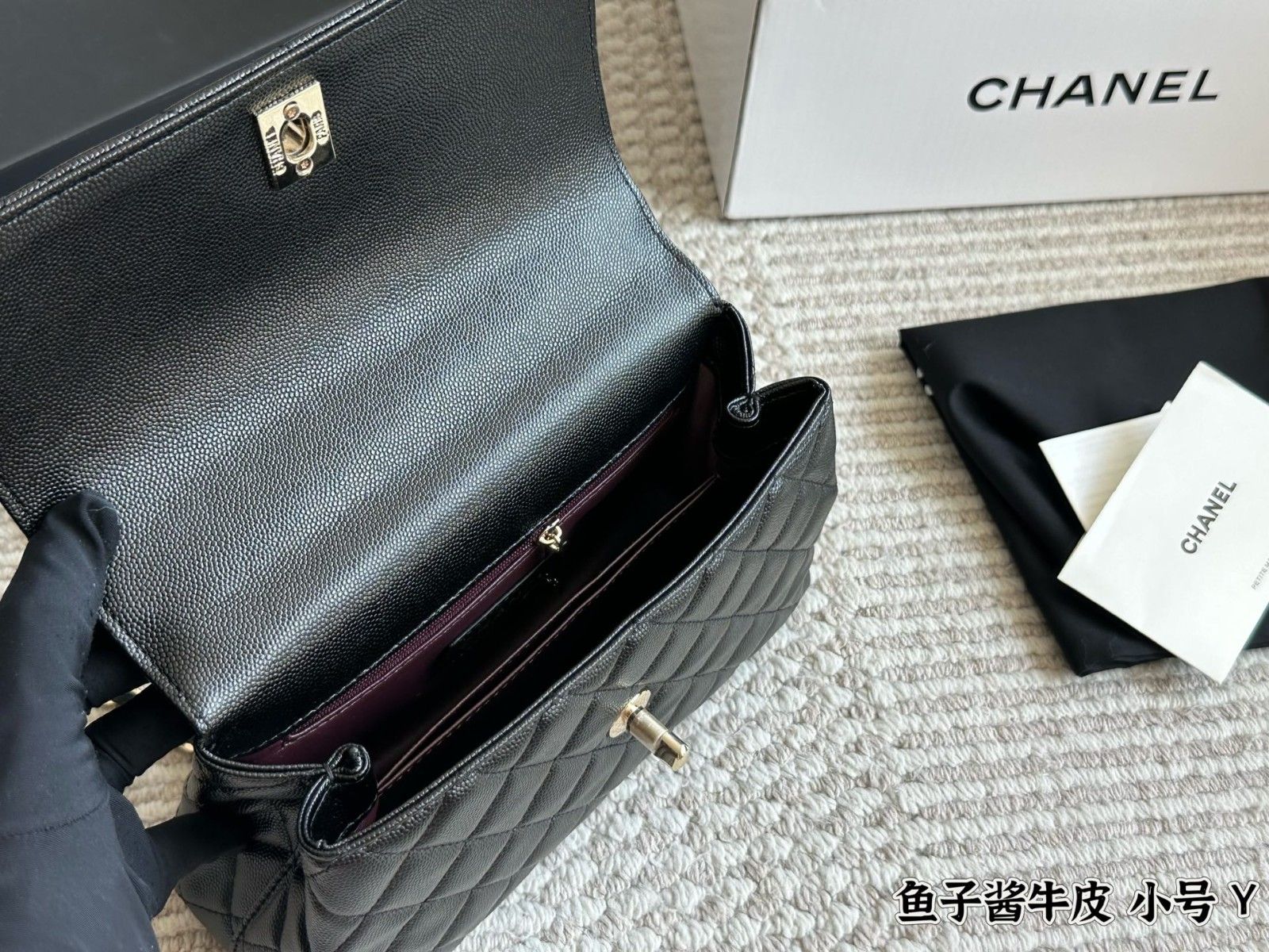 シャネル ハンドバッグ ショルダーバッグ レザー 高級感 A30750