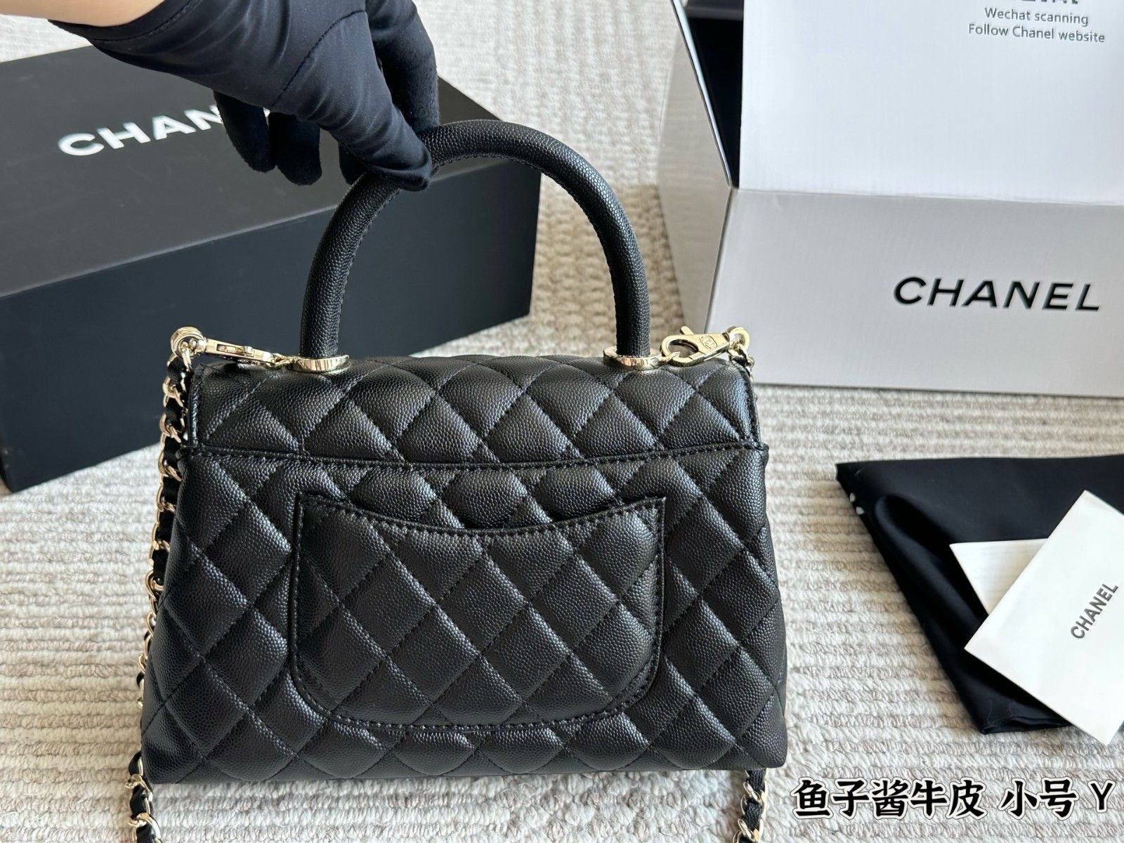 シャネル ハンドバッグ ショルダーバッグ レザー 高級感 A30750