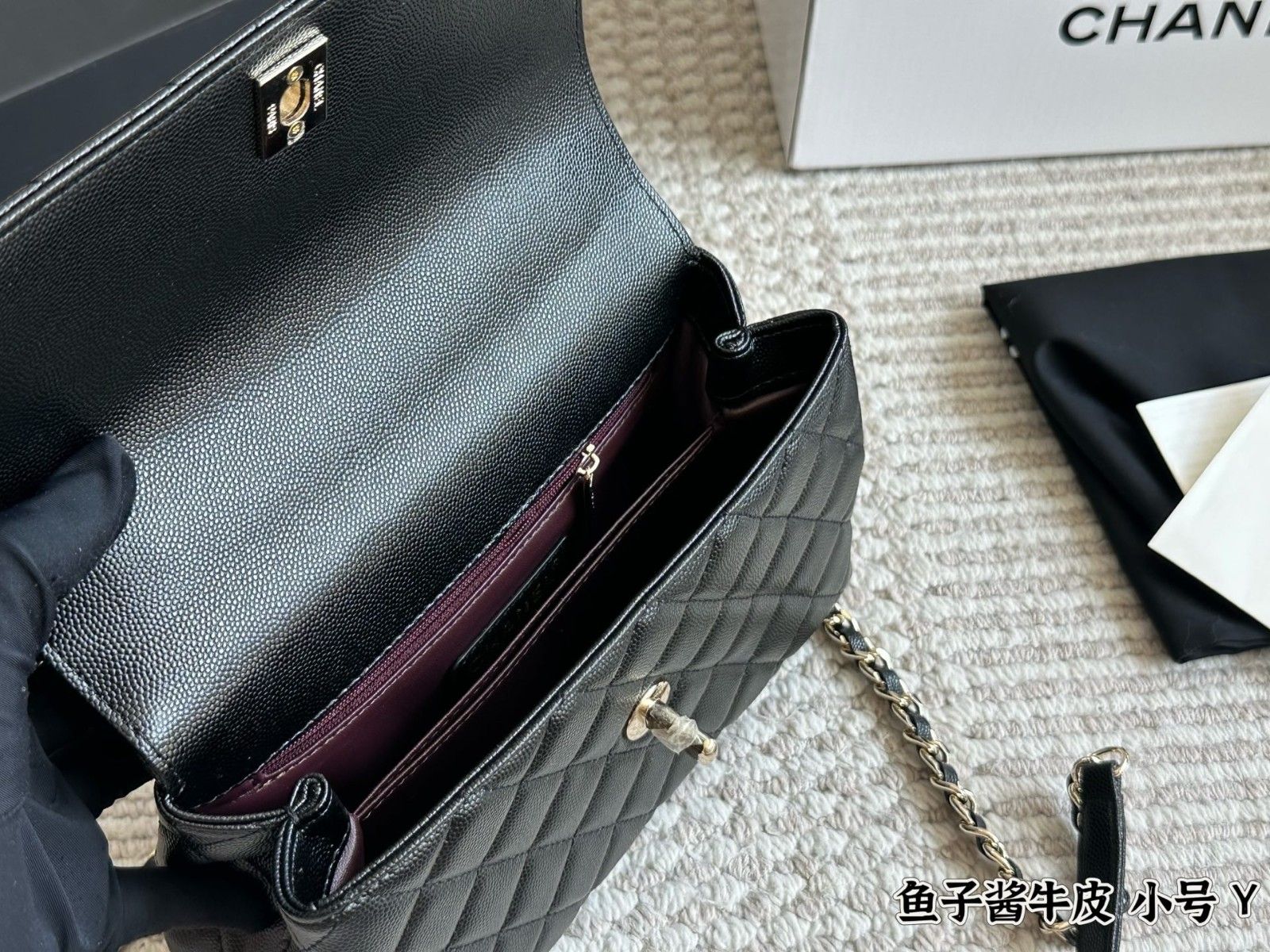 シャネル ハンドバッグ ショルダーバッグ レザー 高級感 A30750