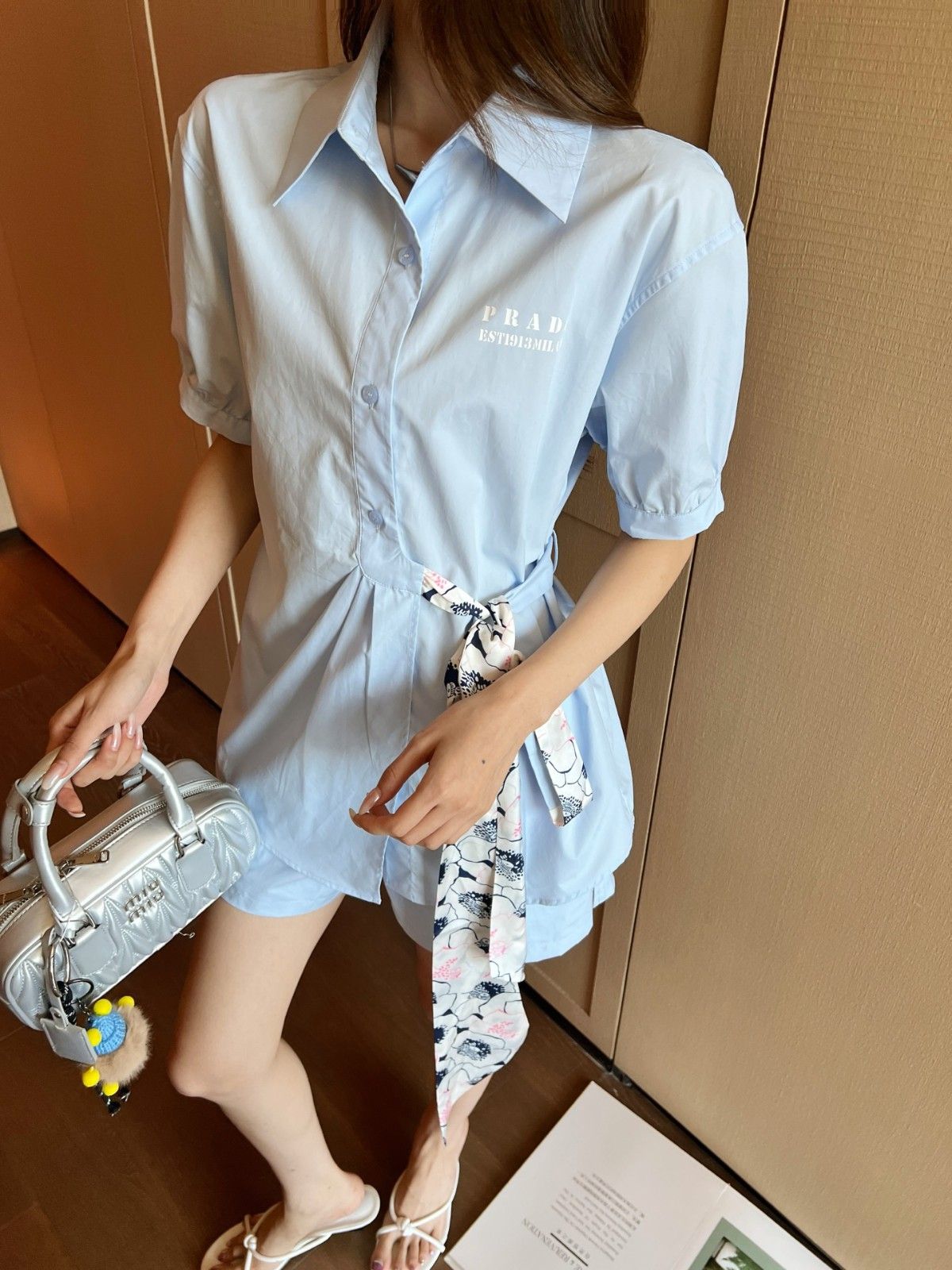 プラダ セットアップ 半袖シャツ 可愛い レディース向け A30753