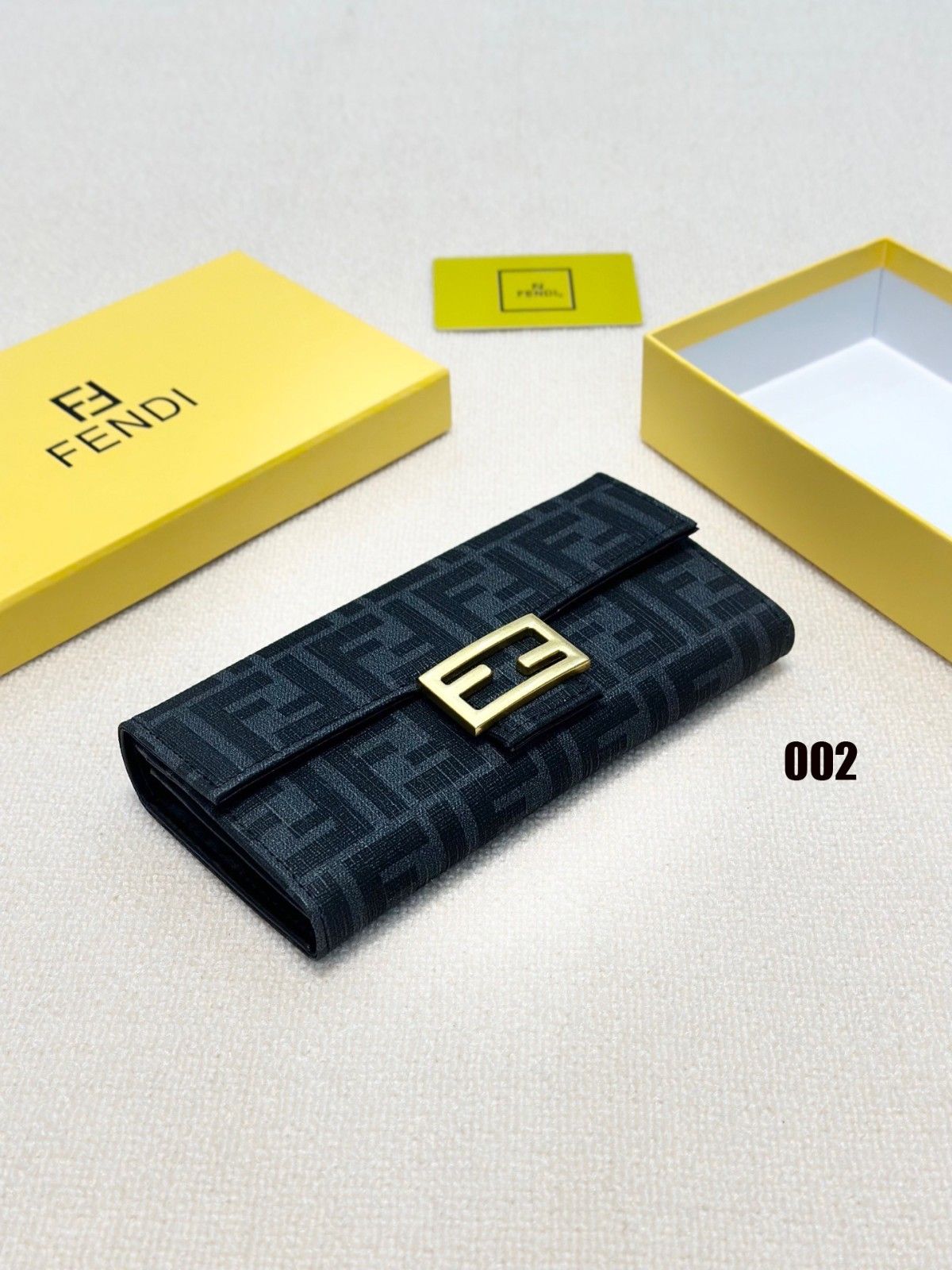 フェンディ 長財布 ウォレット レザー A30765
