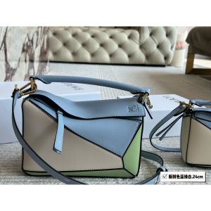 ロエベ Puzzle Edge ショルダーバッグ レザー 高級感 A30787