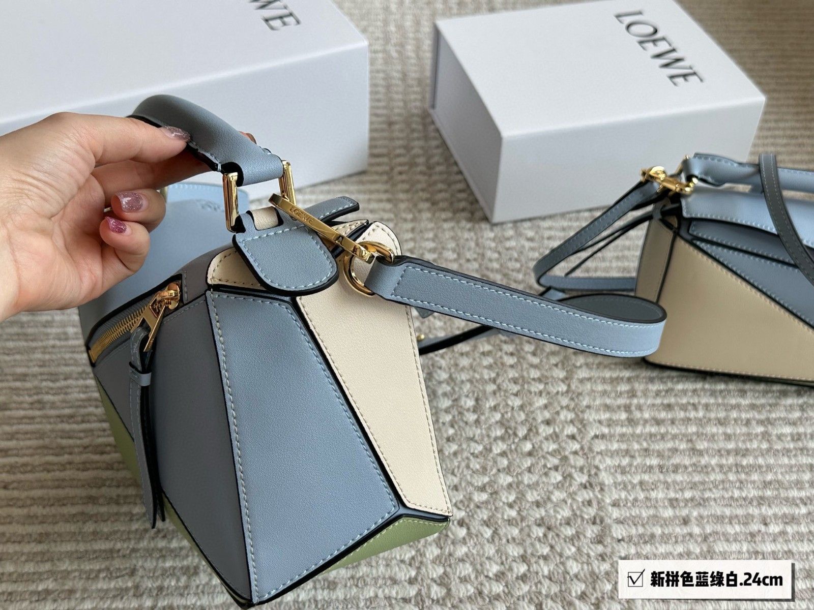 ロエベ Puzzle Edge ショルダーバッグ レザー 高級感 A30787
