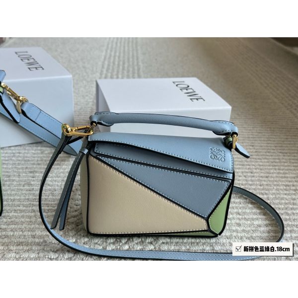 ロエベ Puzzle Edge ショルダーバッグ レザー 高級感 A30787