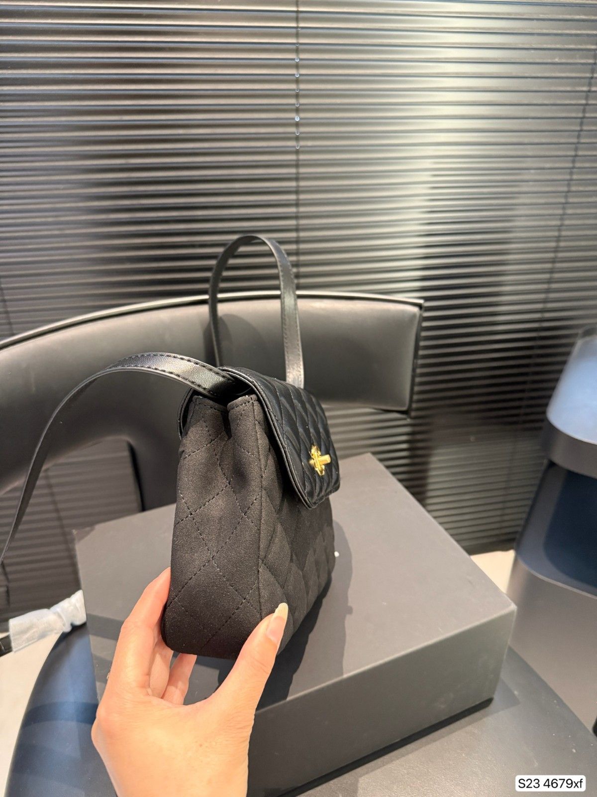 シャネル ショルダーバッグ ハンドバッグ オシャレ A30793