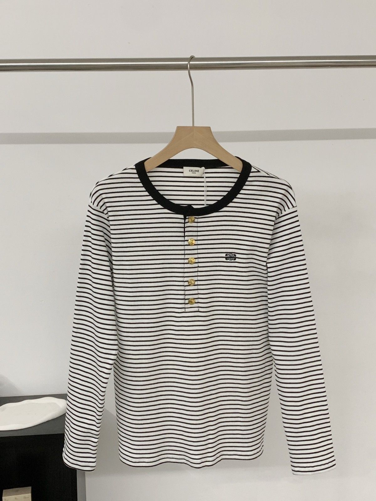 セリーヌ 長袖 ロンT 刺繍ロゴ レディース オシャレ A30789