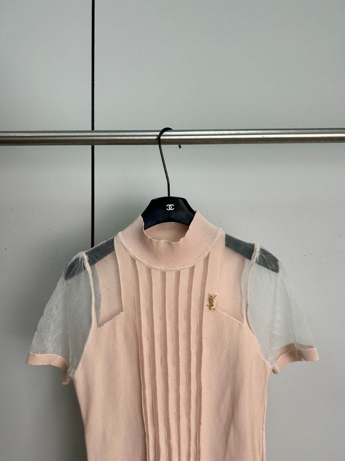 イヴ・サンローランニットトップス 半袖tシャツ セクシー A30801