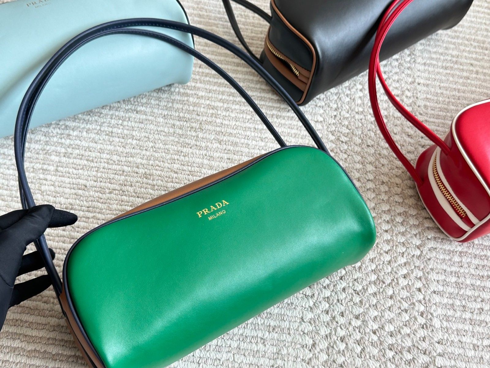 プラダ ハンドバッグ ホーボーバッグ 可愛い A30815