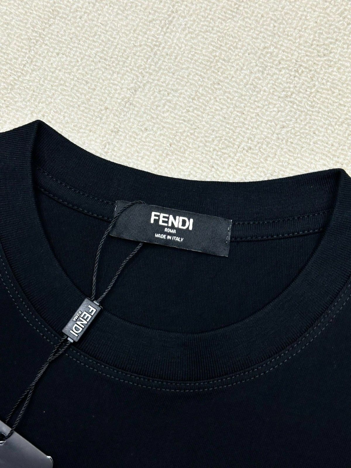 フェンディ 半袖Tシャツ プリント柄 クラシック A30812