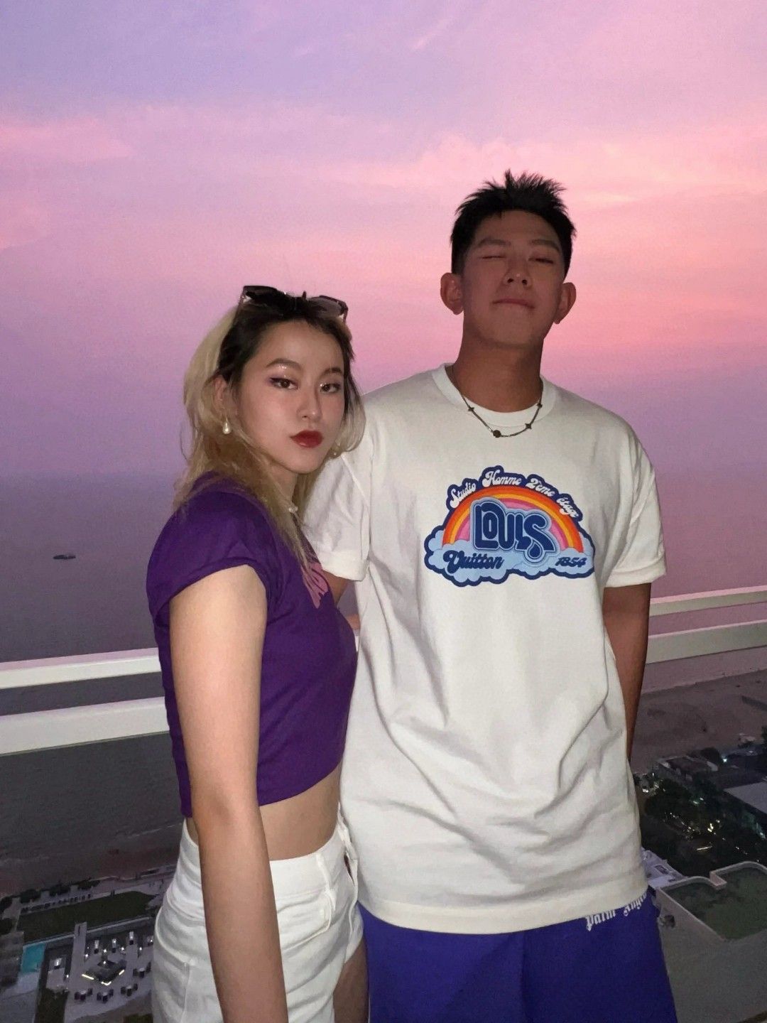 ルイヴィトン 半袖tシャツ プリント コットン A30820