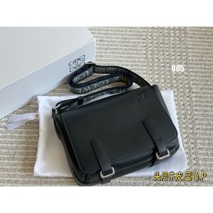 ロエベ メッセンジャーバッグ ショルダーバッグ メンズ向け Military A30824
