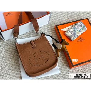 エルメス ミニエヴリン ショルダーバッグ レザー 高品質 A30823