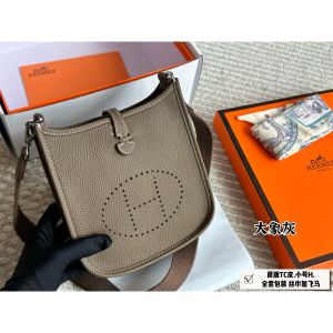 エルメス ミニエヴリン ショルダーバッグ レザー 高品質 A30823