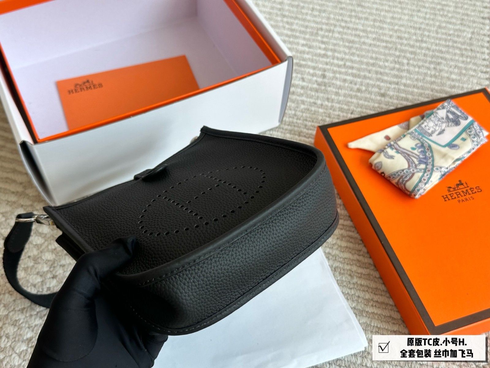 エルメス ミニエヴリン ショルダーバッグ レザー 高品質 A30823