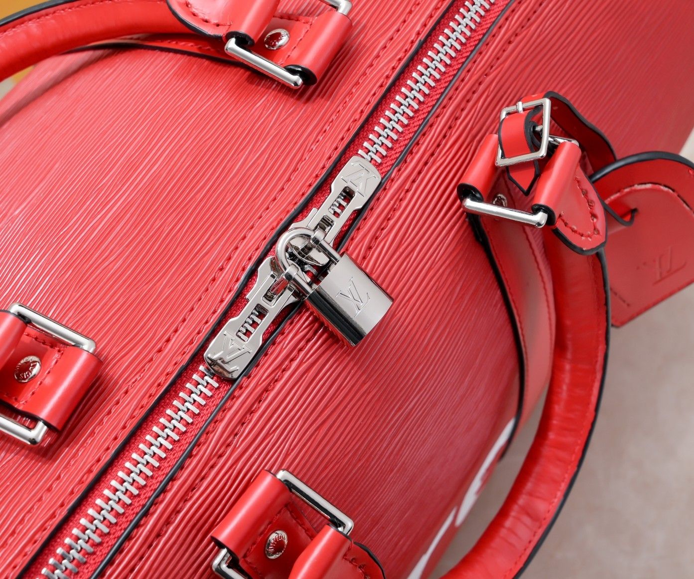シュプリーム ルイヴィトン supreme keepall 旅行バッグ 高品質 A30838