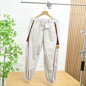 ロエベ カジュアルパンツ メンズ向け 薄い A30830