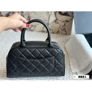 シャネル vintage Chanel  ハンドバッグ レザー オシャレ A30852