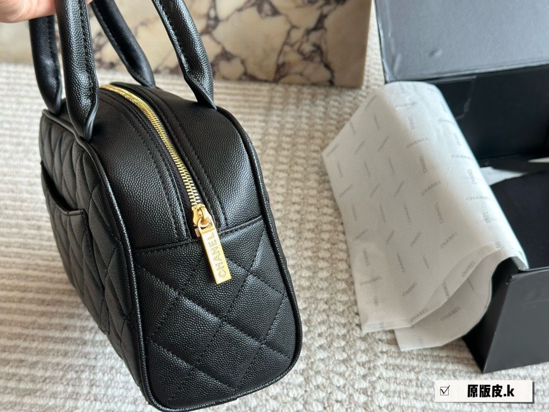シャネル vintage Chanel  ハンドバッグ レザー オシャレ A30852