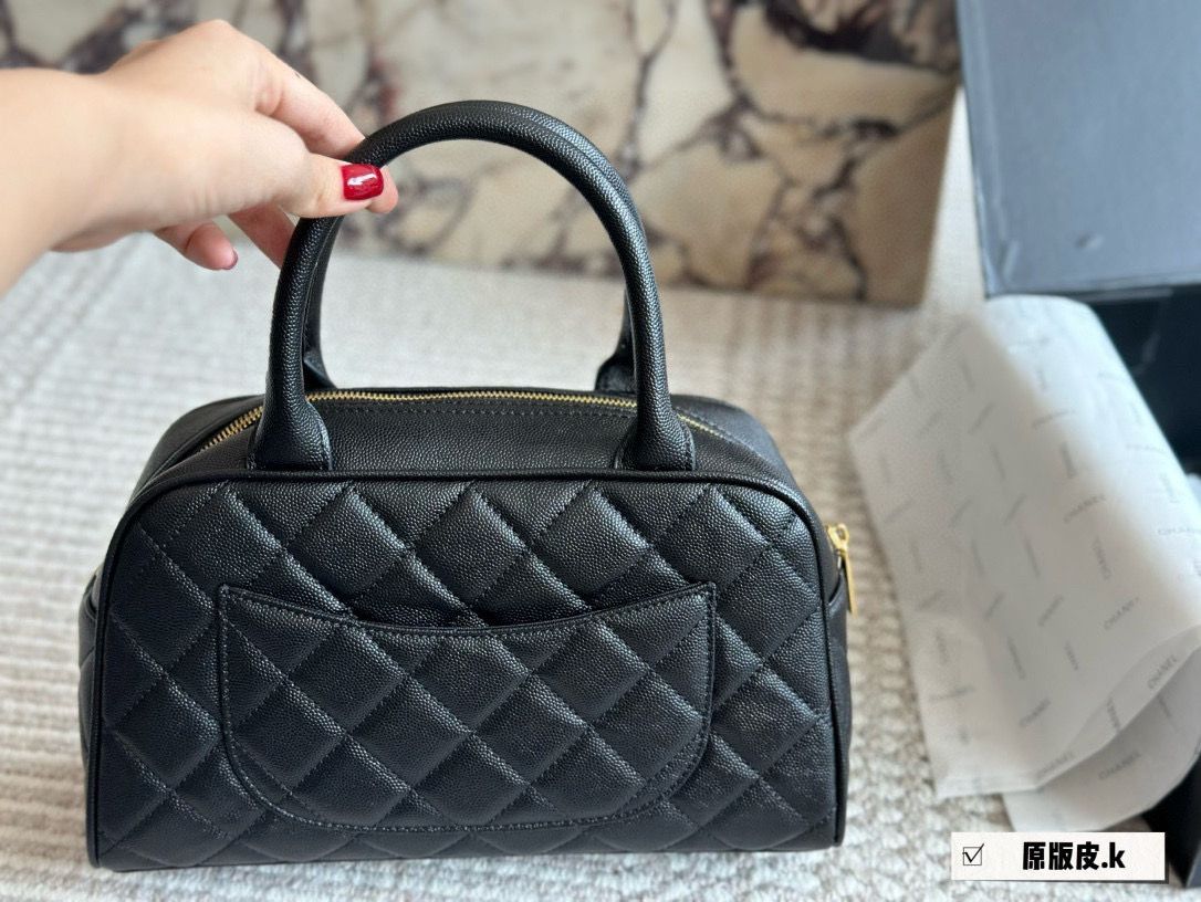 シャネル vintage Chanel  ハンドバッグ レザー オシャレ A30852
