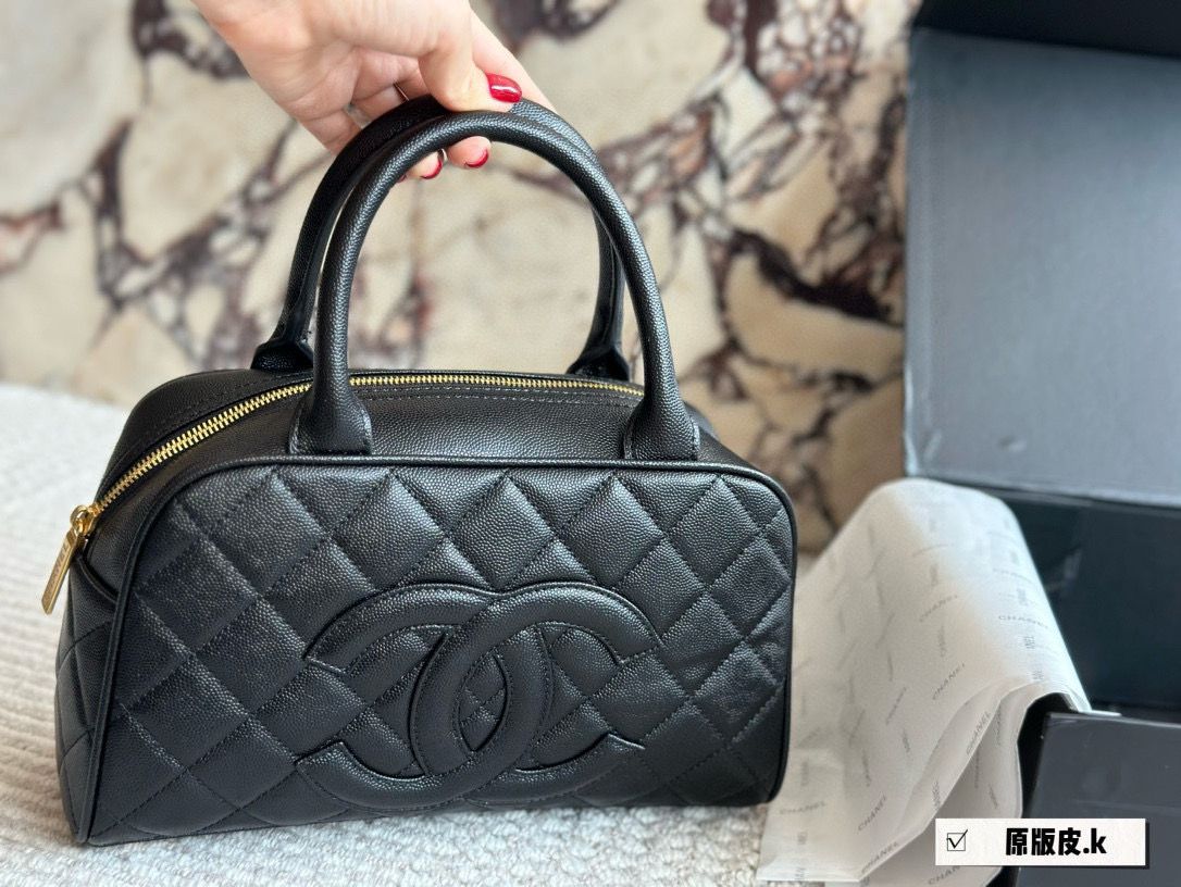 シャネル vintage Chanel  ハンドバッグ レザー オシャレ A30852