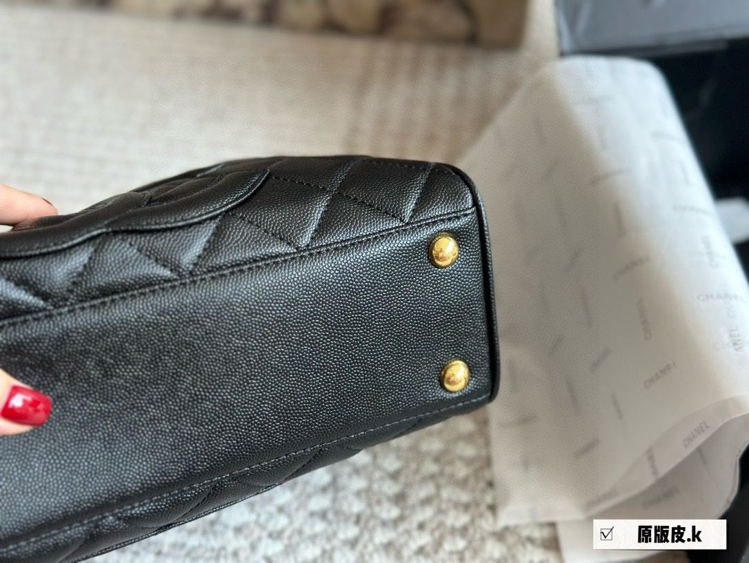 シャネル vintage Chanel  ハンドバッグ レザー オシャレ A30852