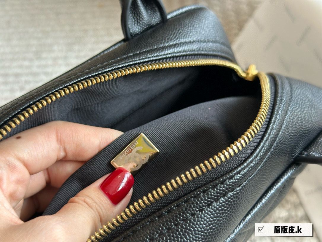 シャネル vintage Chanel  ハンドバッグ レザー オシャレ A30852