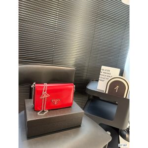 プラダ PRADA-Soft Calf ショルダーバッグ チェーンバッグ A30871