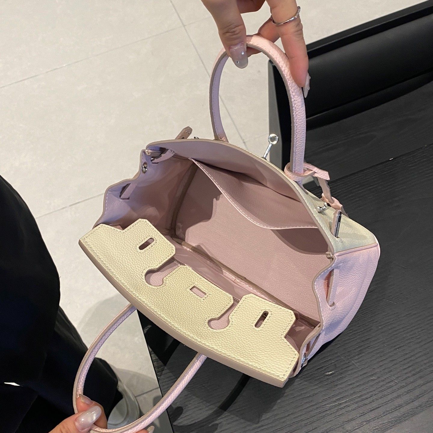 エルメス バーキンBirkin ハンドバッグ 高級感 レザー A30876