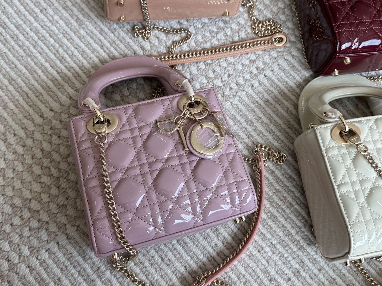 ディオール Lady Dior バッグ ミニ エナメル 可愛い A30877