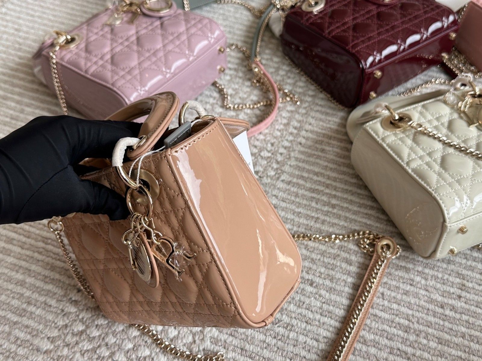ディオール Lady Dior バッグ ミニ エナメル 可愛い A30877