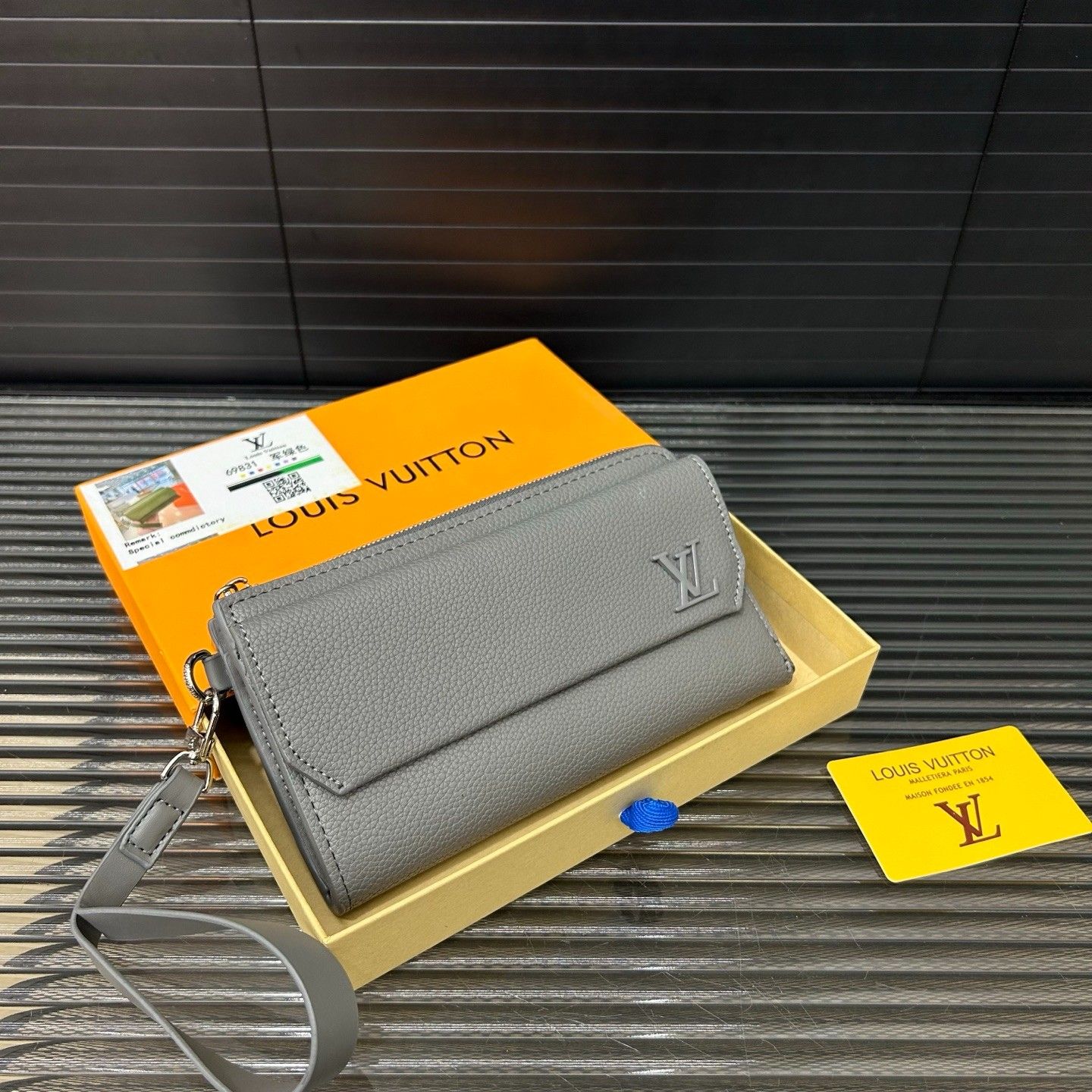 ルイヴィトン 長財布 クラッチバッグ クラシック A30878