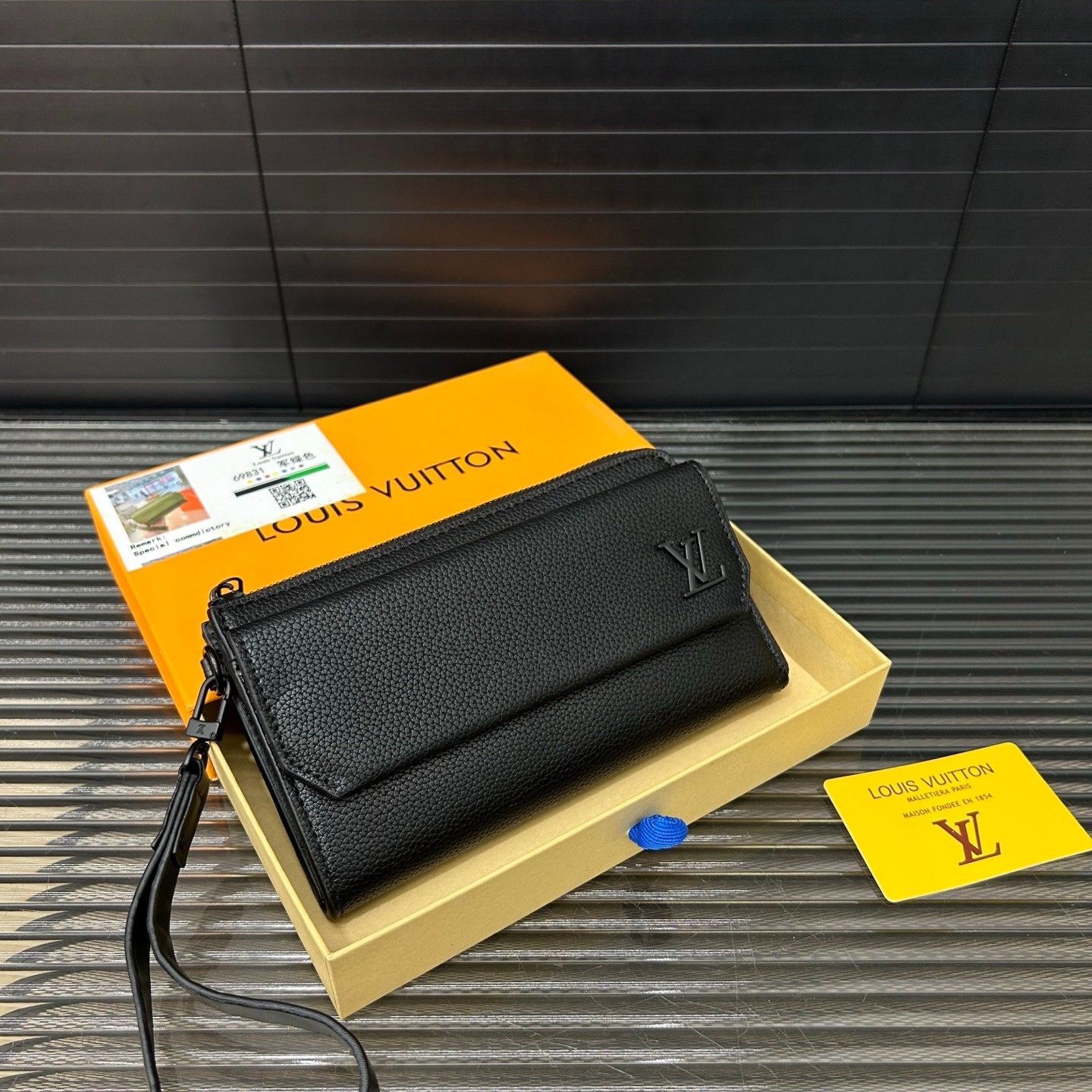 ルイヴィトン 長財布 クラッチバッグ クラシック A30878
