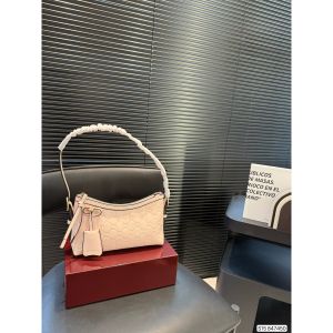 グッチ ホーボーバッグ ミニ 可愛い ファション A30902