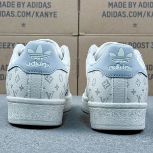 ルイヴィトン Adidasコラボ スニーカー カジュアル A30894