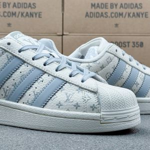 ルイヴィトン Adidasコラボ スニーカー カジュアル A30894