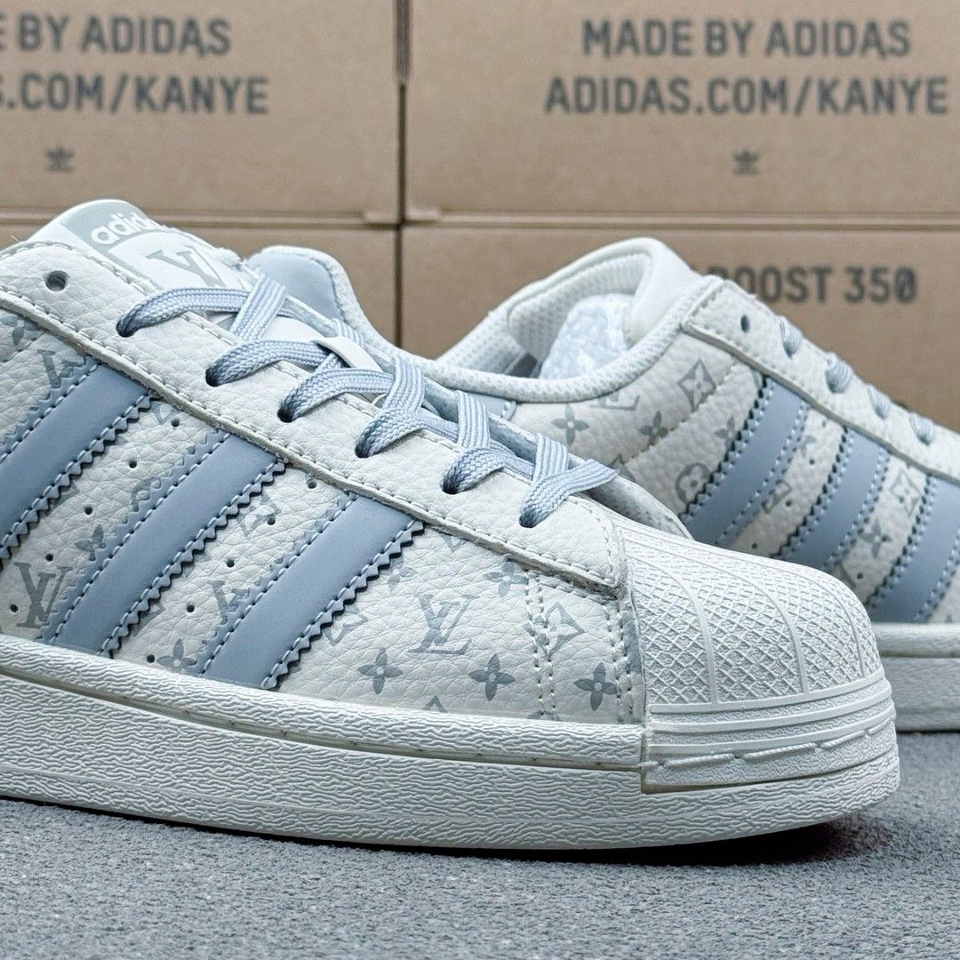 ルイヴィトン Adidasコラボ スニーカー カジュアル A30894