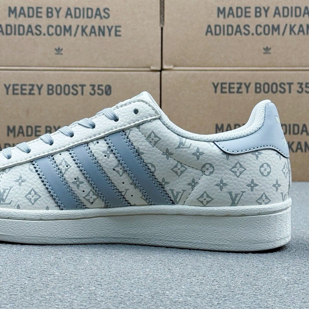 ルイヴィトン Adidasコラボ スニーカー カジュアル A30894