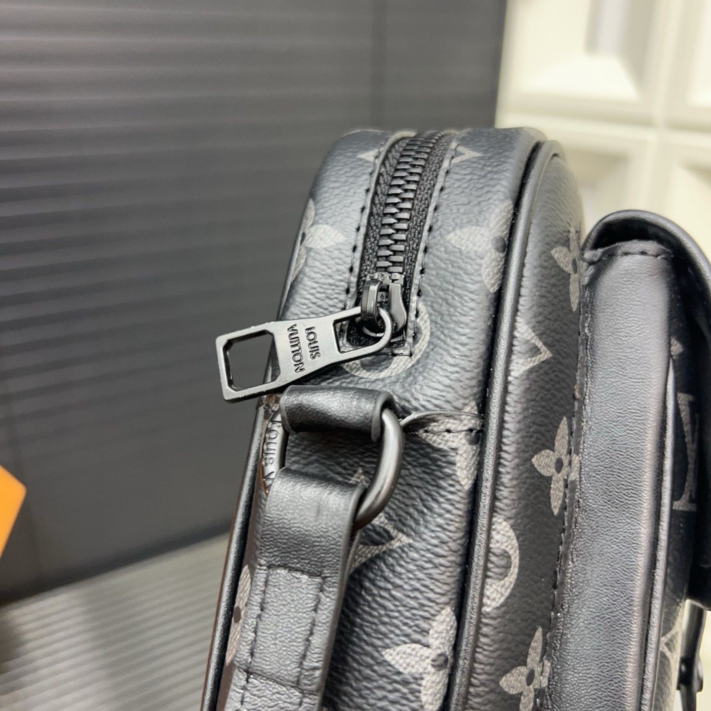 ルイヴィトン ショルダーバッグ CHRISTOPHER ミニバッグ A30890