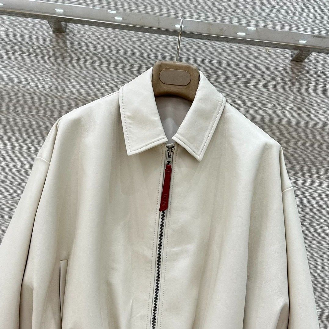 ロエベ ジャケット レザー レディース オシャレ A30897