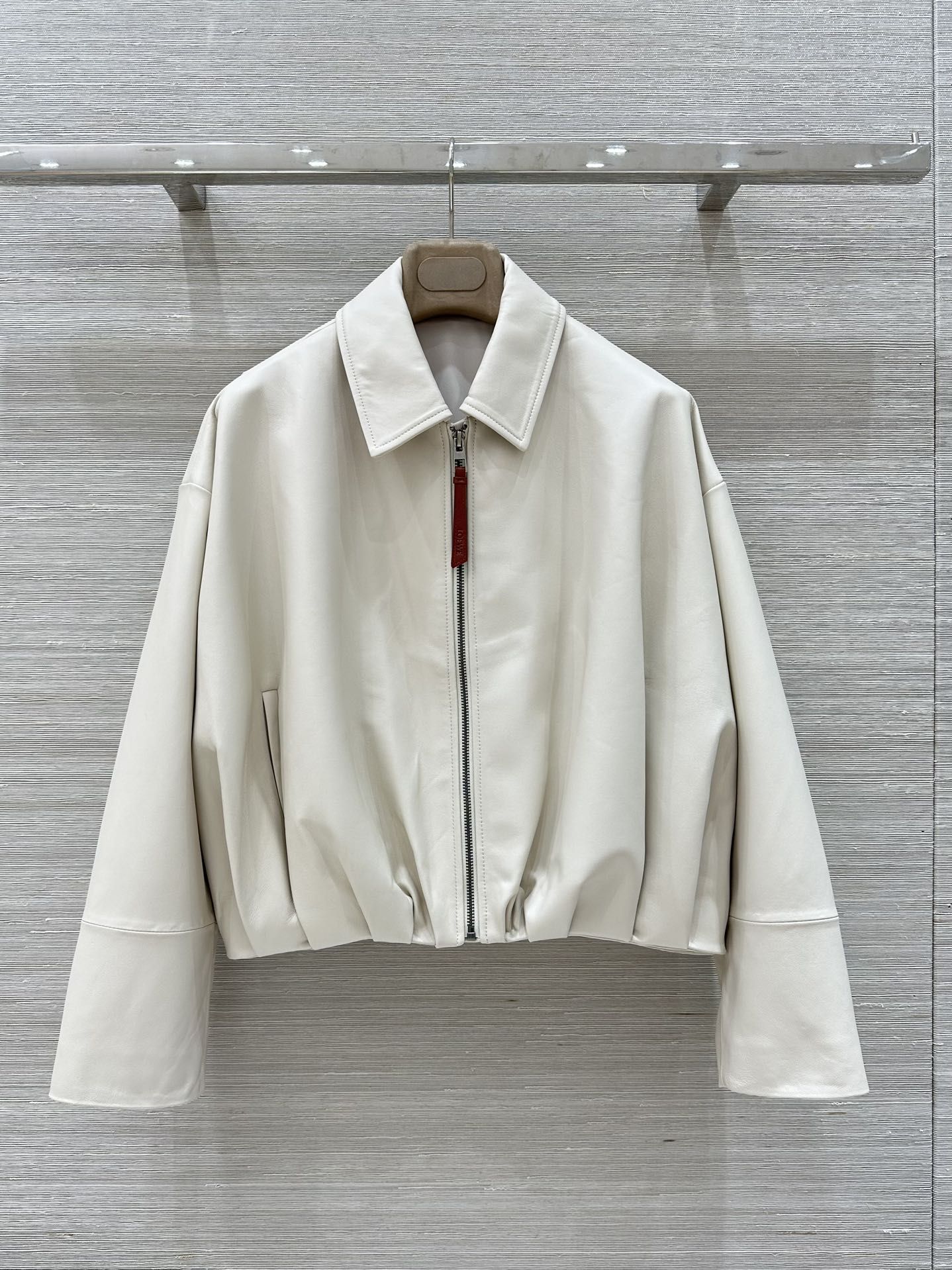 ロエベ ジャケット レザー レディース オシャレ A30897